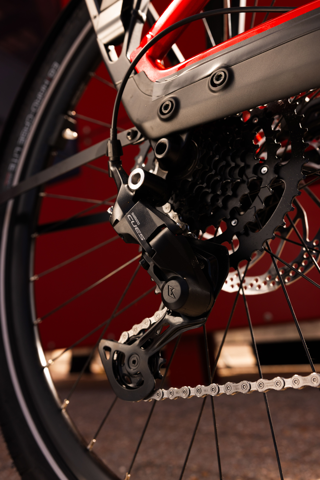 Shimano CUES Trek Charter+